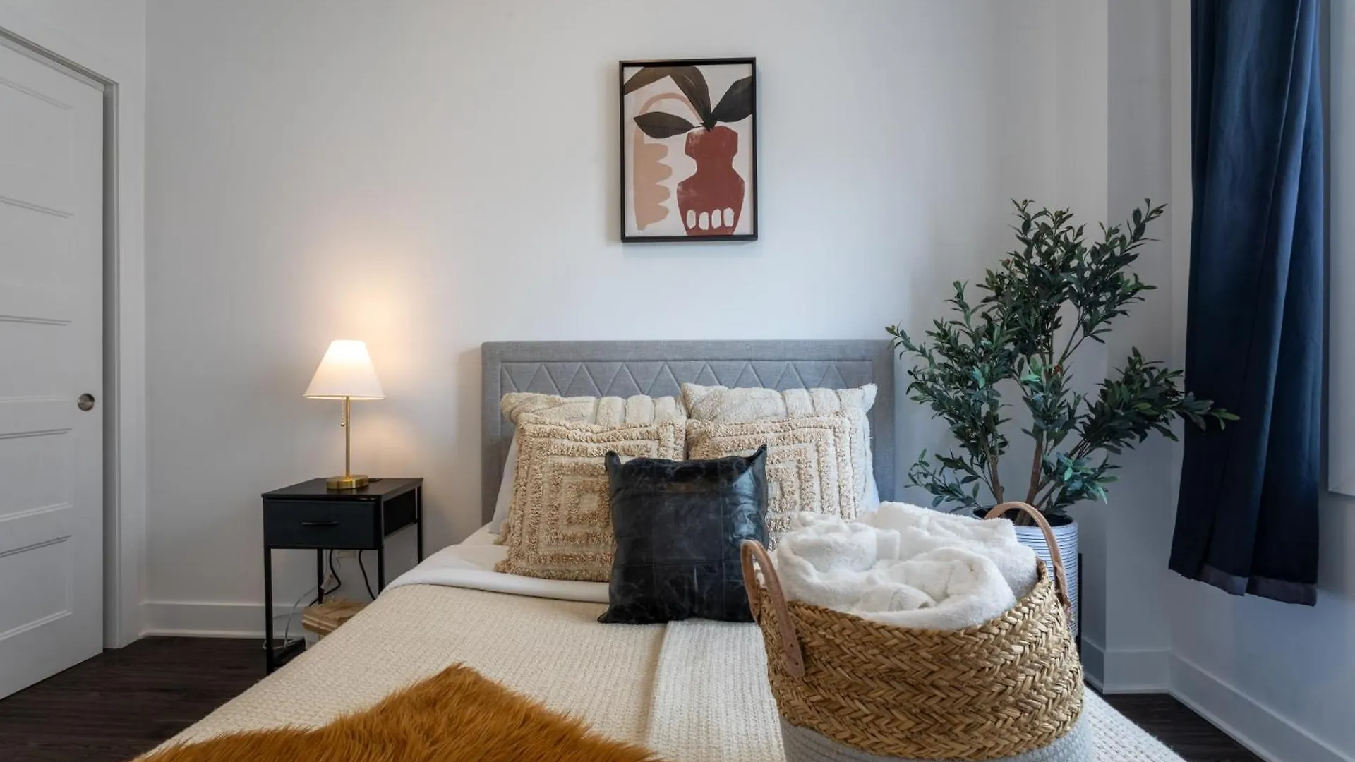 Large Suite In Downtown Montréal Appartamento