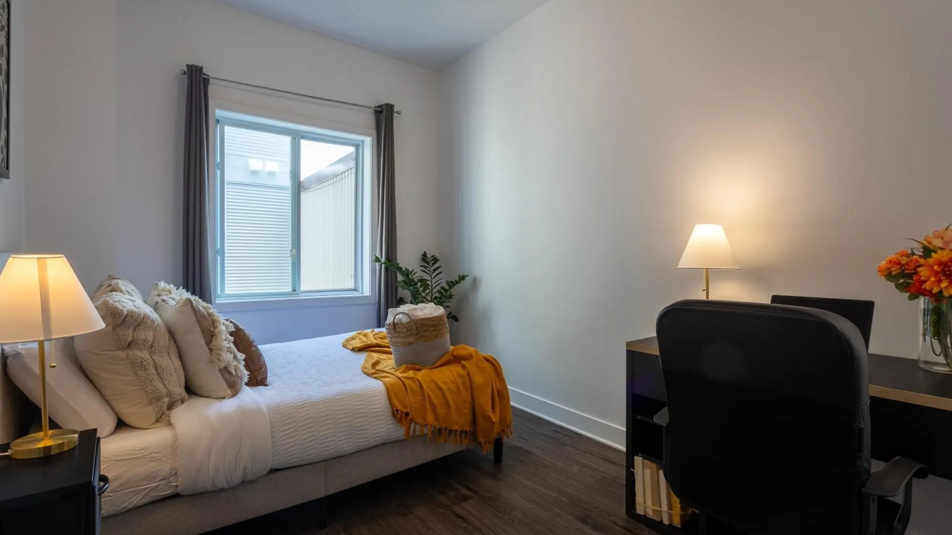 Appartamento Large Suite In Downtown Montréal